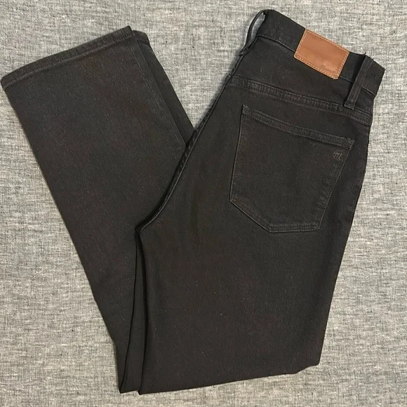 Madewell Classic Straight Jean - Picture 1 of 6